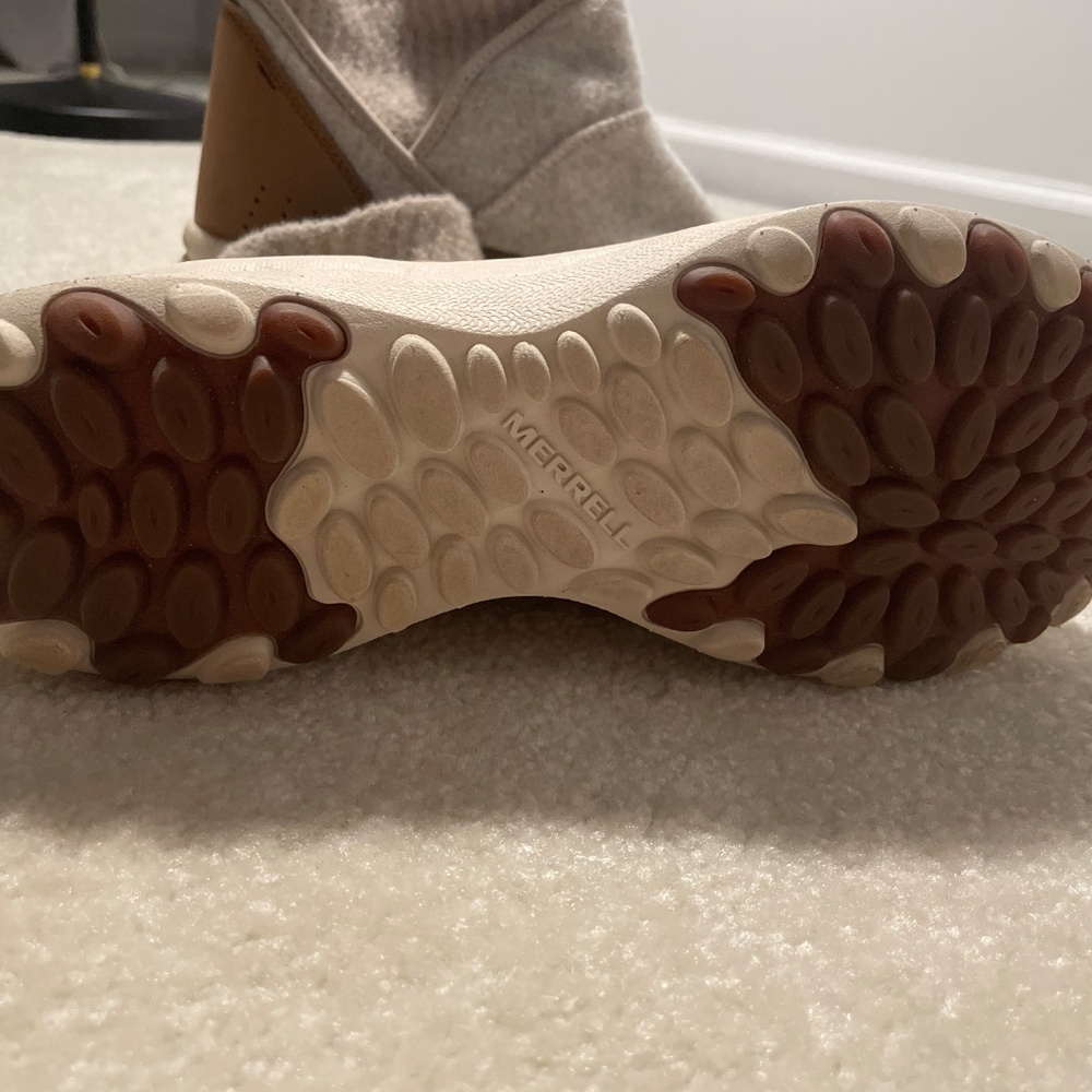 Merrel boots - Picture 3 of 4
